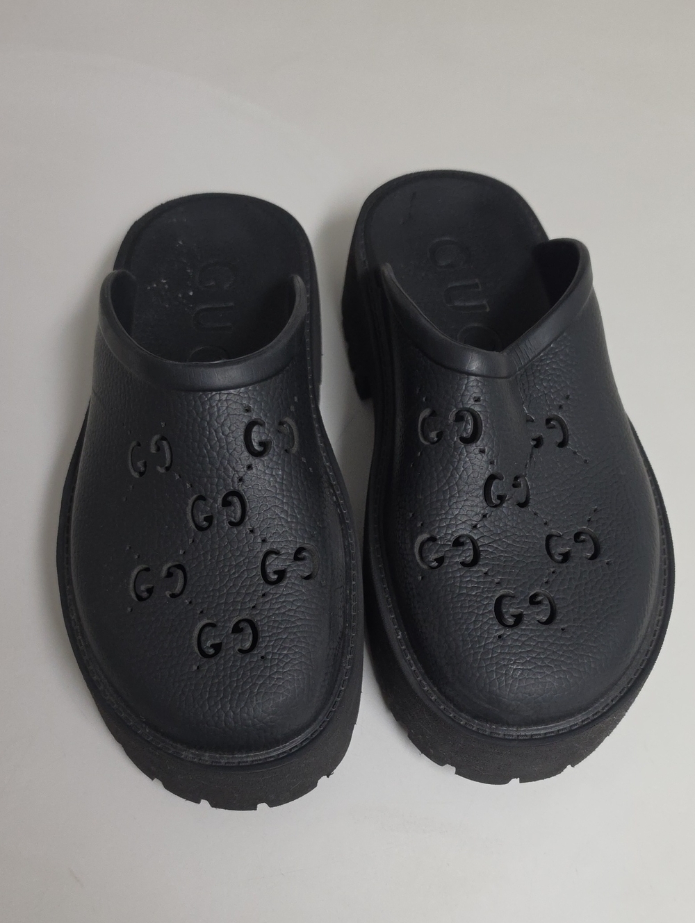 Gucci Elea GG-perforated rubber platform clogs/mules